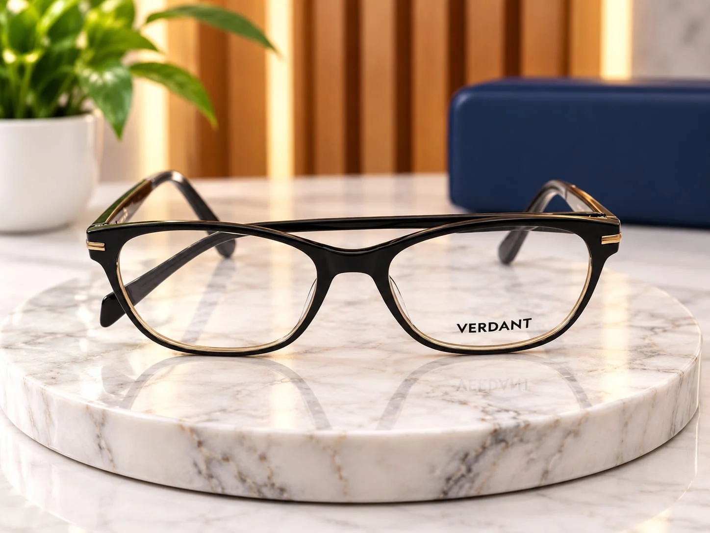إطار طبي أسود مستطيل مع لمسات ذهبية - VERDANT — أسود