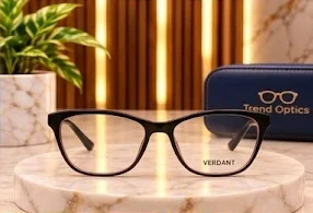 إطار طبي أسود Cat-Eye - VERDANT — أسود