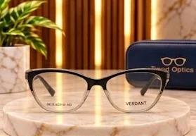إطار كاجوال أسود متدرج Cat-Eye - VERDANT — أسود